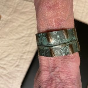 Handmade alligator leather bracelet